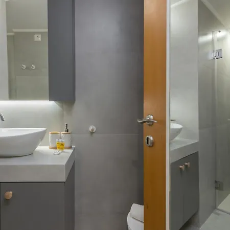 Daire Secret Base In
